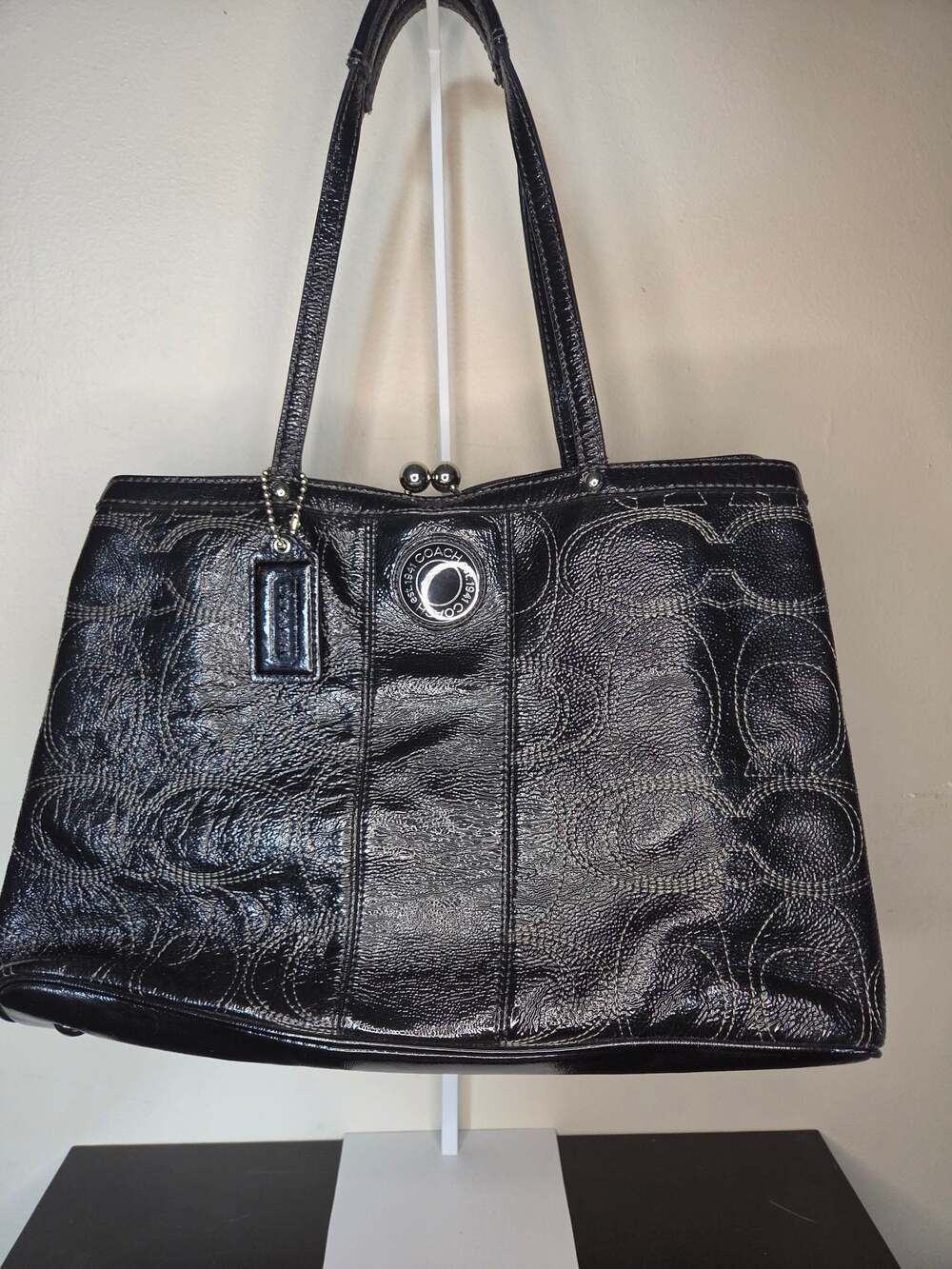Coach Black Patent Signature Shoulder Bag with Kiss-Lock F19215